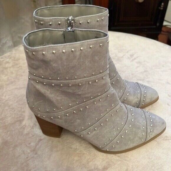 *Hippie Laundry* MADDA Sz 9 Grey Studded Ankle Booties EUC!! - Picture 1 of 9